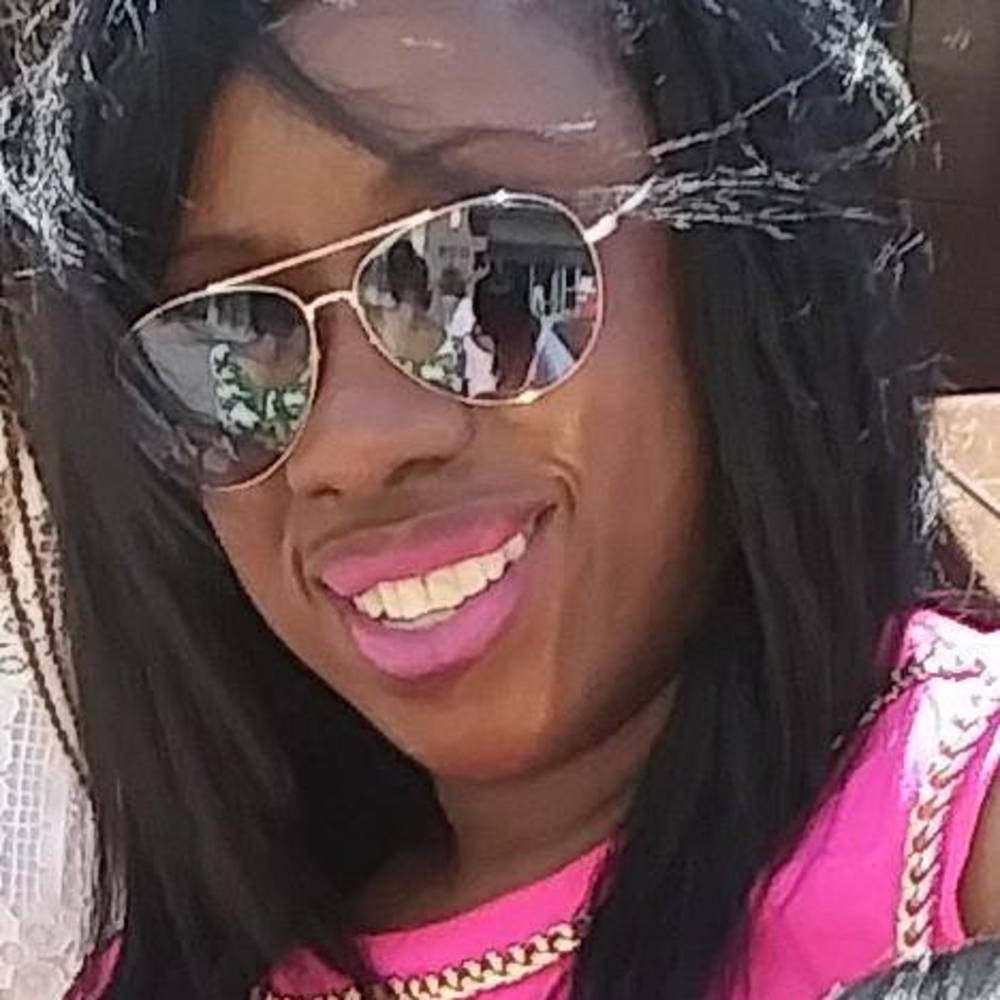 Meet your Posher, Pamela